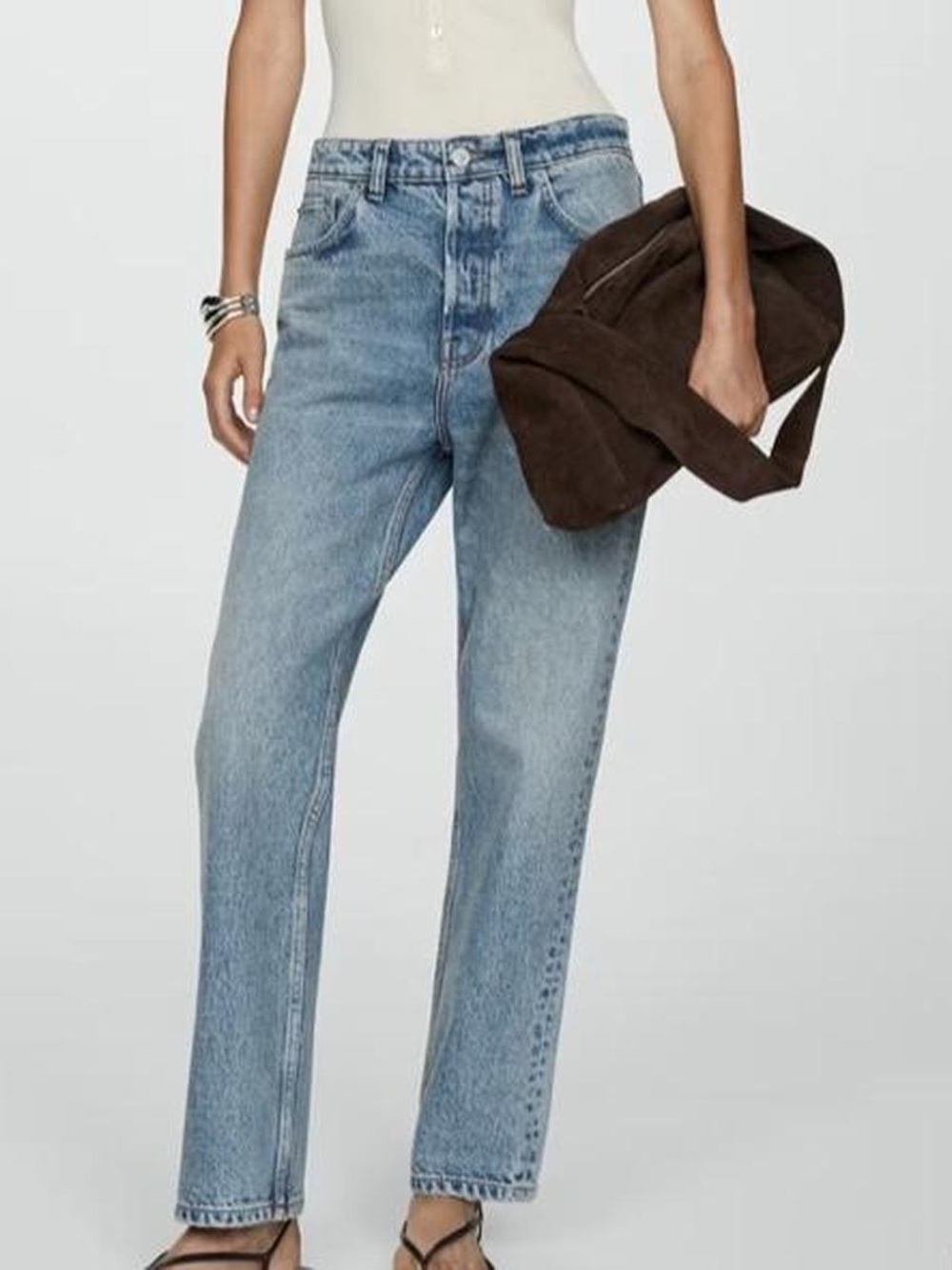 Loose Boyfriend-Style Jeans